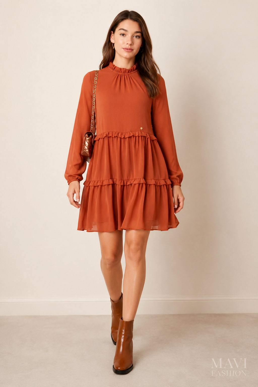 MAVI Fashion – Midi Jurk met Gelaagde Plooien